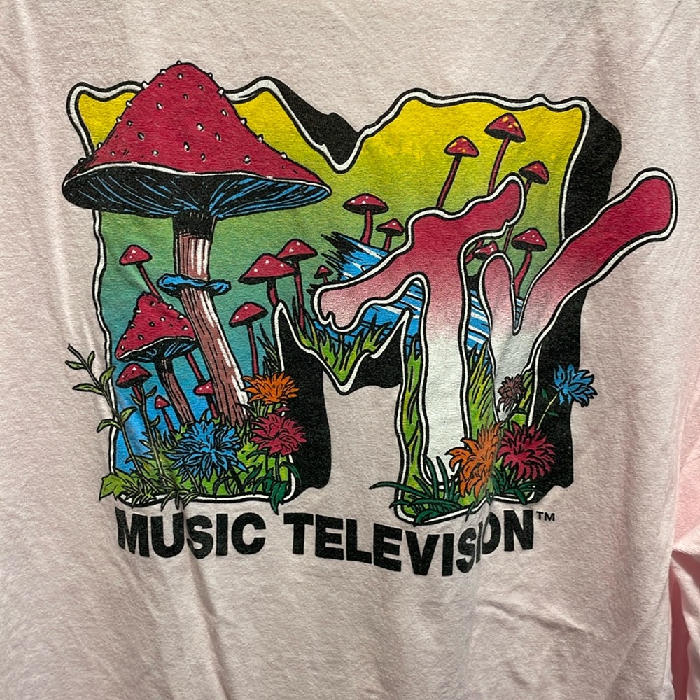 Mushroom MTV shirt